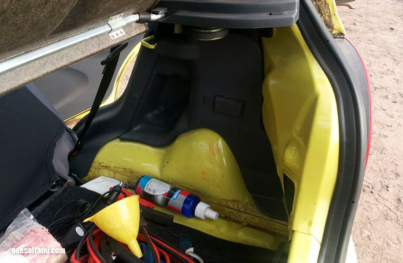 Установка плафона освещения в багажник Daewoo Matiz - odesoftami.com