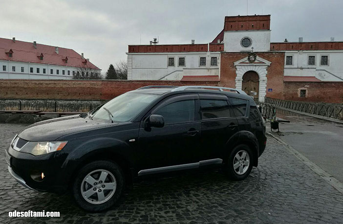 Денис Алексеенко на Outlander XL ADI проездом через Кременец из Почаева - odesoftami.com