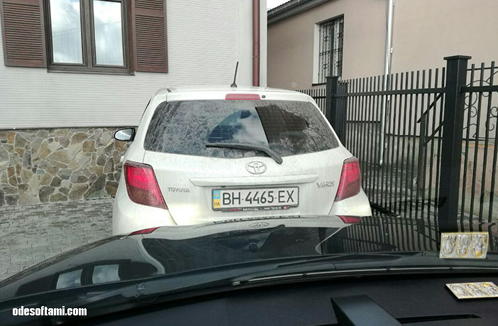 Toyota Yaris ВН4465ЕХ в отеле Почаев, 2017 год - odesoftami.com