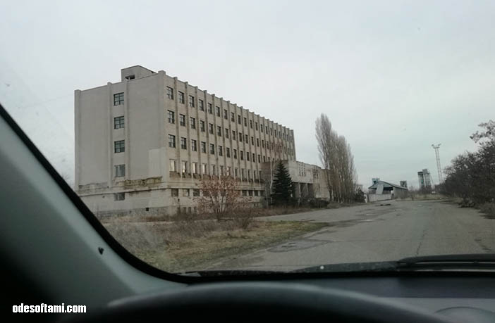 Главное здание  Одесская Атомная Электростанция в Теплодар с трассы 2018 - odesoftami.com