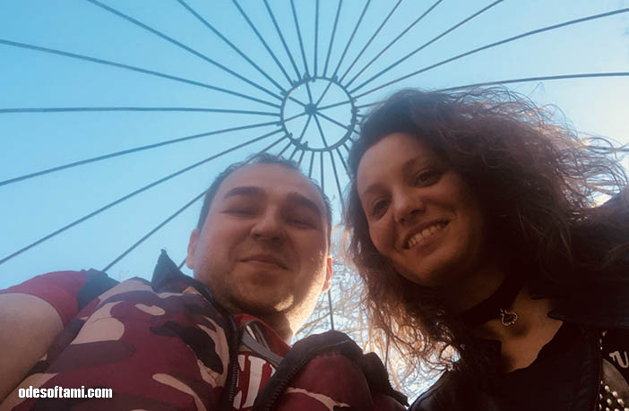 Денис Алексеенко и Евгения Пронина прогуливается по «Ваш Сад 🌿» в Одессе: день среди цветов, теплиц и ярких впечатлений - odesoftami.com