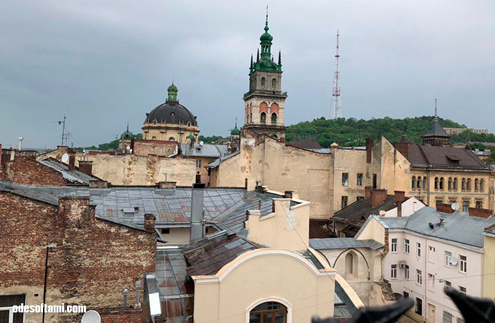Вид на собор с крыши Дом легенд, Львов - odesoftami.com