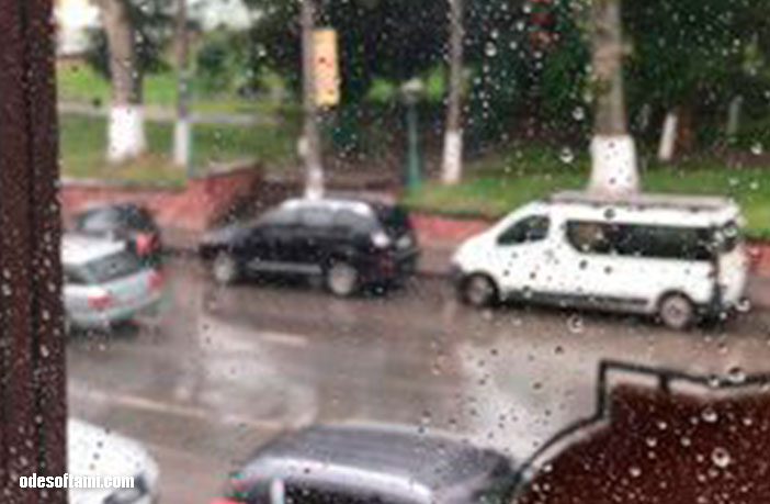 Вид из окна отель Почаев - odesoftami.com