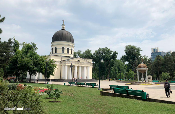 Храм в центре Кишинева, Молдова 2018 01- odesoftami.com