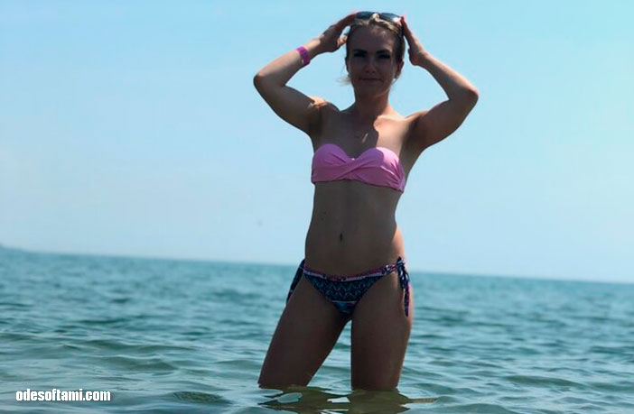 Ирина Буслаева позирует на море - odesoftami.com