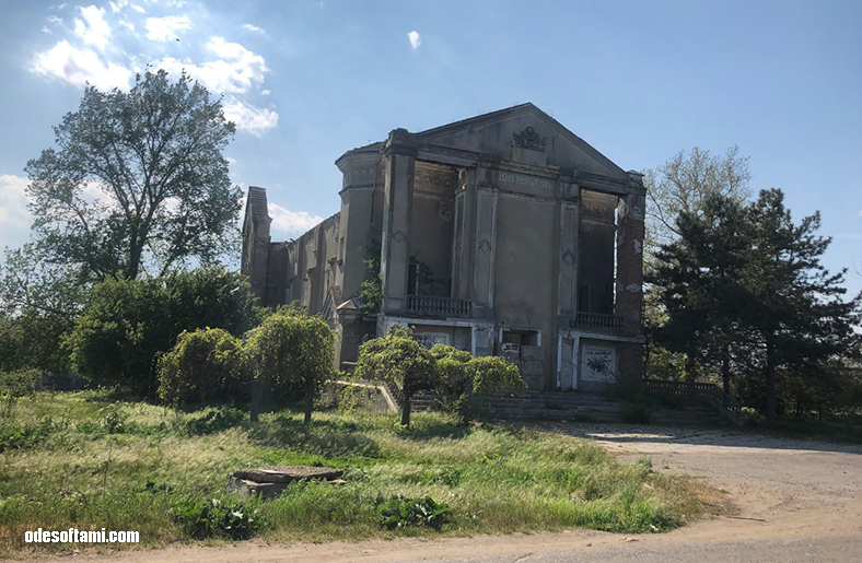 Путешествие с Аня Кушнерова в Нейбург или Лютеранская кирха в селе Новоградовка, Одесская область - odesoftami.com