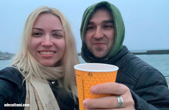 Денис Алексеенко и Анна Кушнерова на поповский пляж в Одессе - odesoftami.com