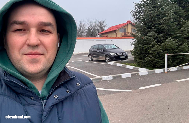 Денис Алексеенко в Pasarea Monastery с Mercedes B200 - BH9625OB - odesoftami.com