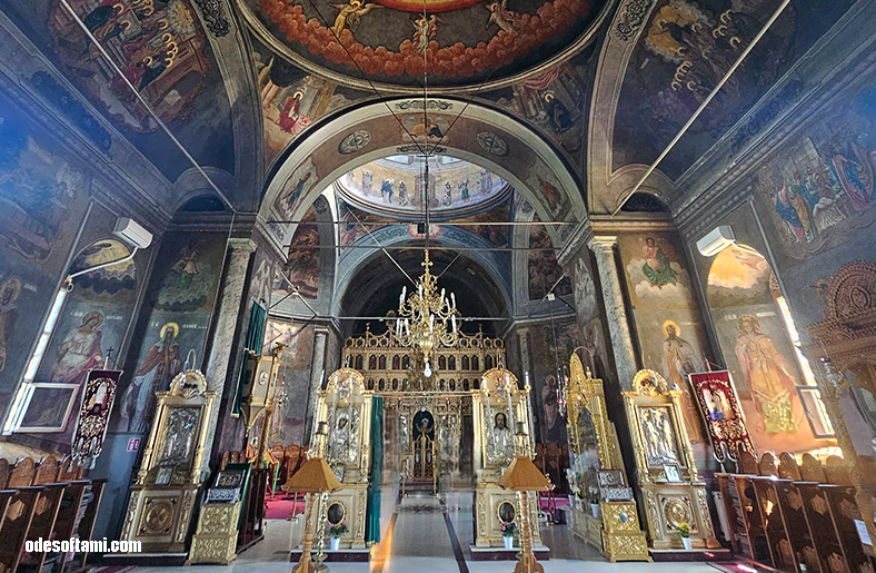 Центральные аналойные иконы в храме - odesoftami.com