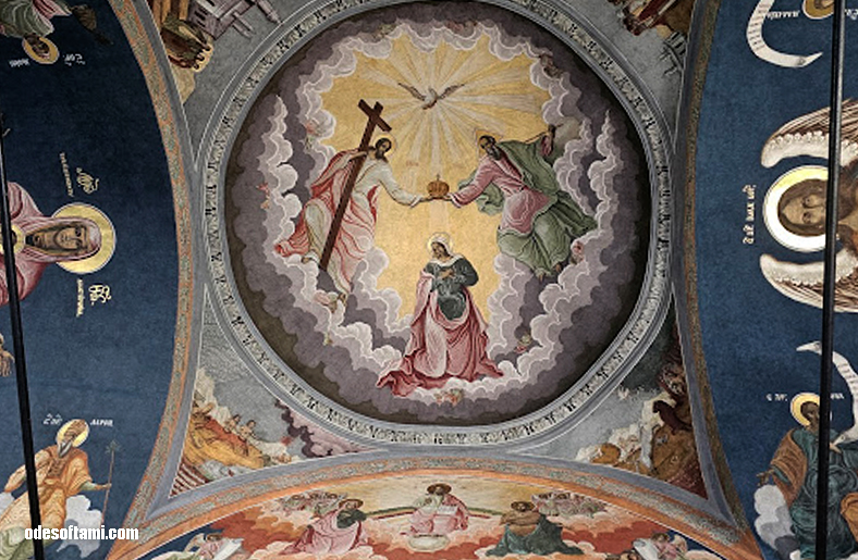 Коронование Пресвятой Богородицы. Образ Святой Троицы монастырь Pasarea Monastery - odesoftami.com