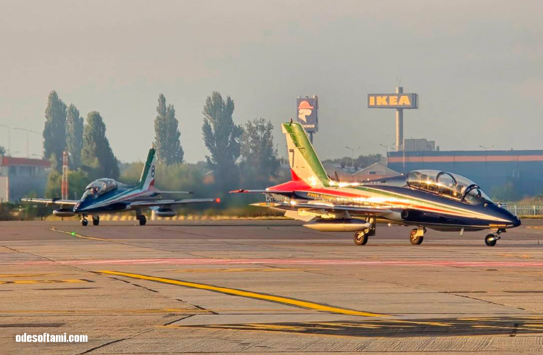 самолёты Frecce Tricolori Aermacchi MB-339 на BIAS 2026 в Бухаресте - odesoftami.com